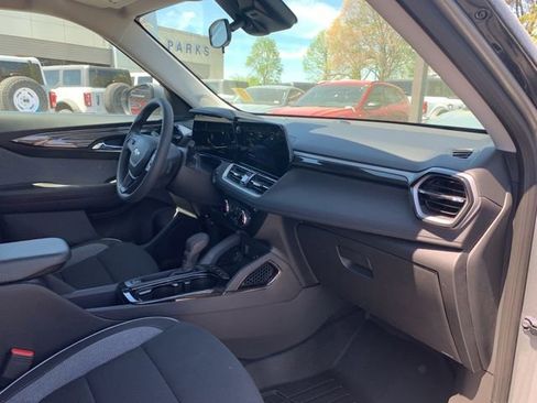 Used 2026 Chevrolet TrailBlazer LT w/ Driver Confidence Package AWD/4WD image 16