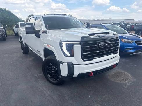 Used 2024 GMC Sierra 2500 AT4 w/ AT4 Premium Plus Package AWD/4WD image 3