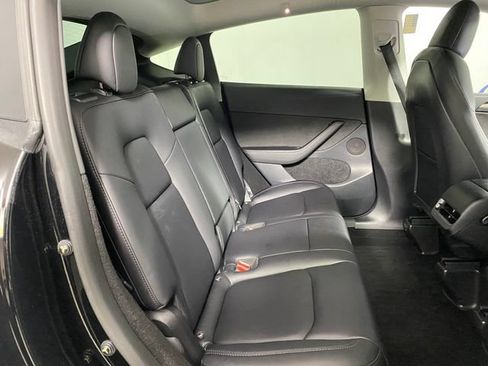 Used 2023 Tesla Model Y Performance AWD/4WD image 9