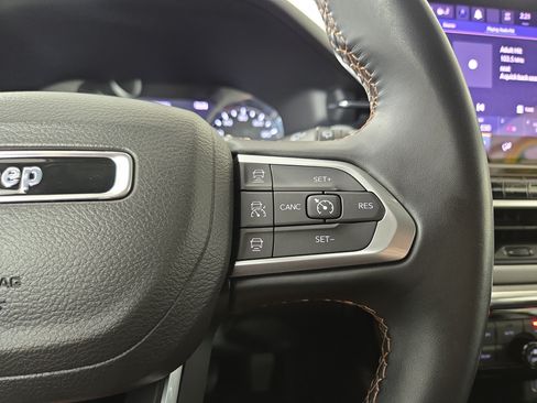 Used 2022 Jeep Compass Limited AWD/4WD image 17