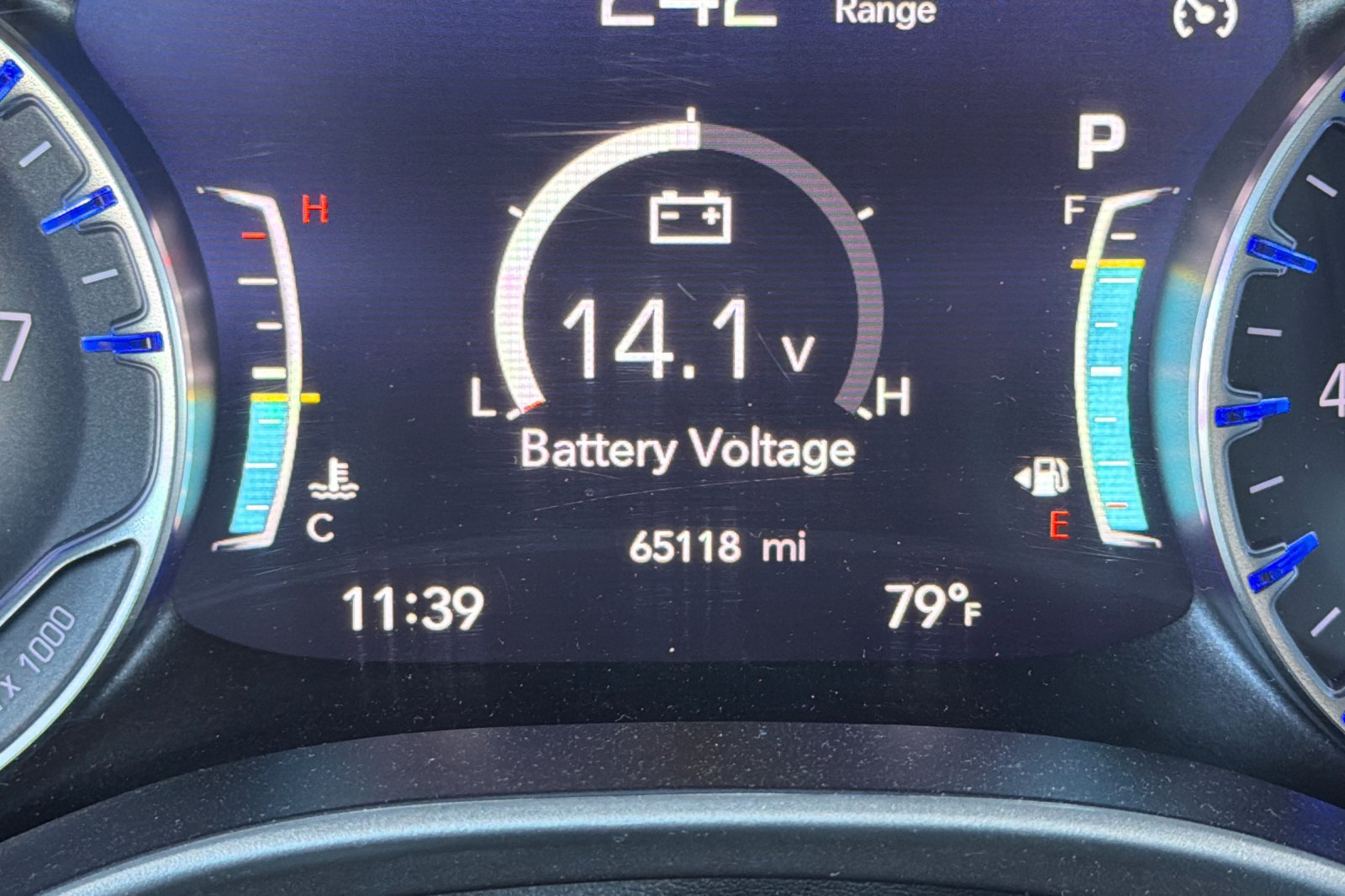 Used 2023 Chrysler Pacifica Touring-L FWD image 33