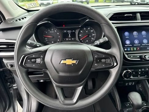 Used 2023 Chevrolet TrailBlazer LT w/ Convenience Package AWD/4WD image 13