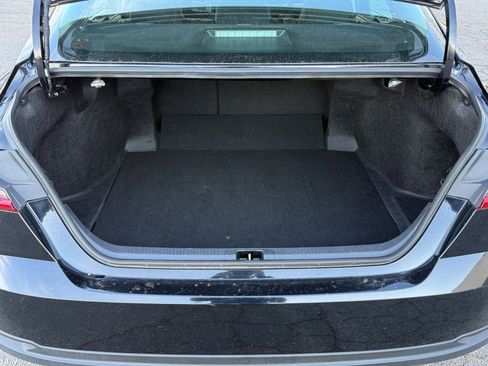 Used 2025 Toyota Camry LE image 31