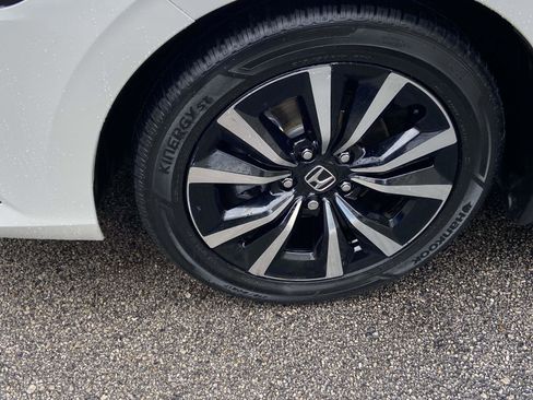 Certified 2023 Honda Civic EX-L image 5