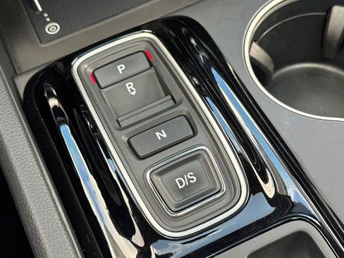 Certified 2023 Honda Pilot Touring image 24