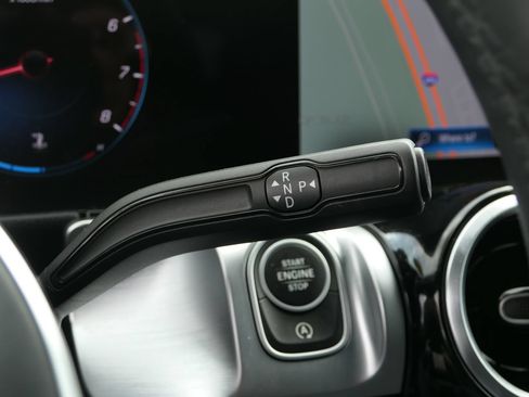 Used 2023 Mercedes-Benz GLB 250 4MATIC image 13