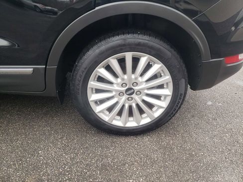 Used 2019 Lincoln MKC Premiere image 28