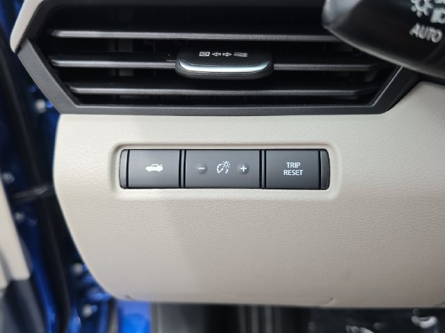 Used 2025 Nissan Altima 2.5 SV FWD image 20