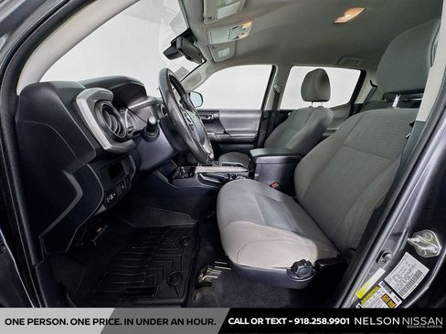 Used 2019 Toyota Tacoma SR5 AWD/4WD image 19