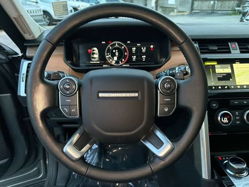 Used 2018 Land Rover Discovery HSE Luxury AWD/4WD image 30