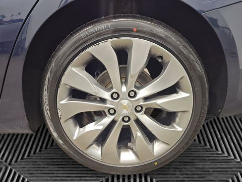 Used 2017 Chevrolet Malibu Premier w/ Driver Confidence Package image 14