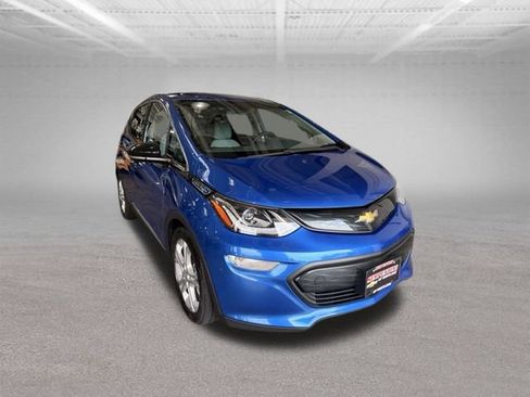 Used 2017 Chevrolet Bolt LT FWD image 3