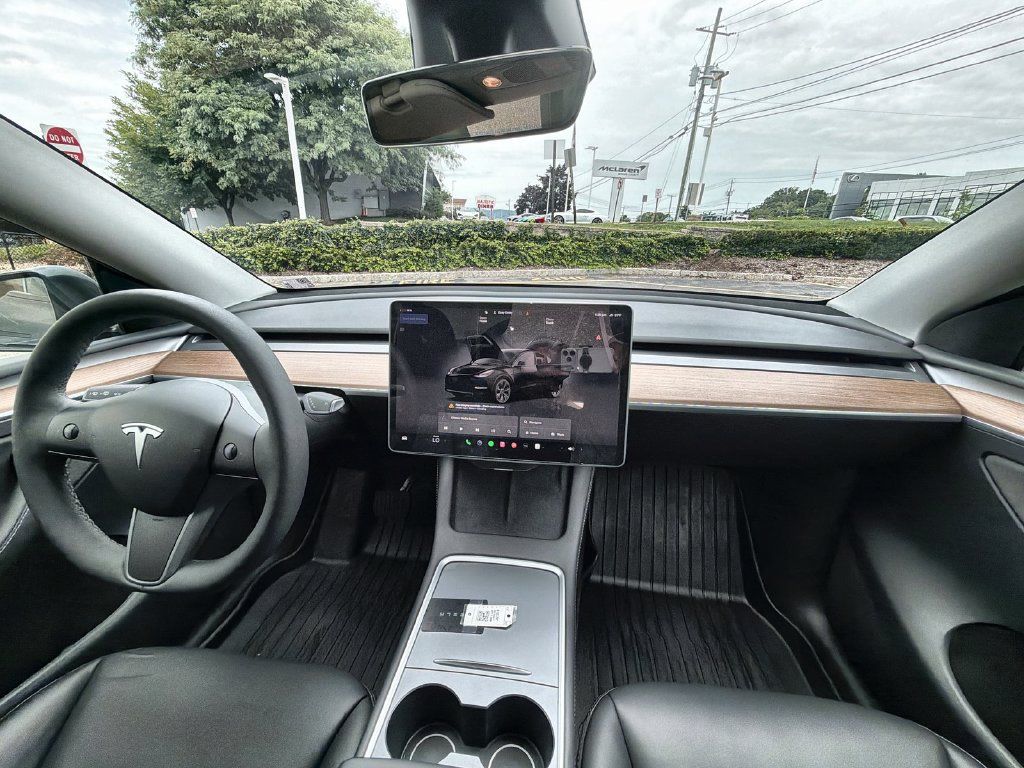 Used 2024 Tesla Model Y Long Range RWD image 18