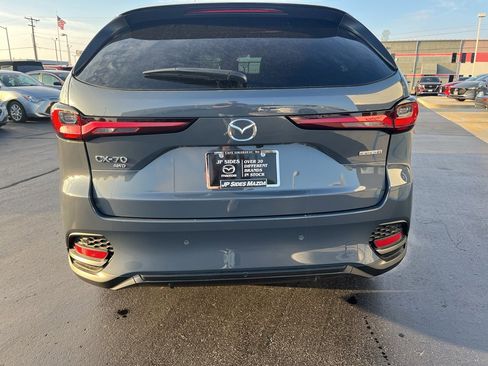 Certified 2025 MAZDA CX-70 3.3 Turbo w/ Preferred Package image 10