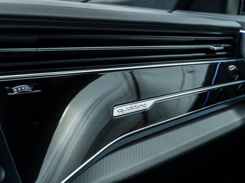 New 2026 Audi RS Q8 performance image 24