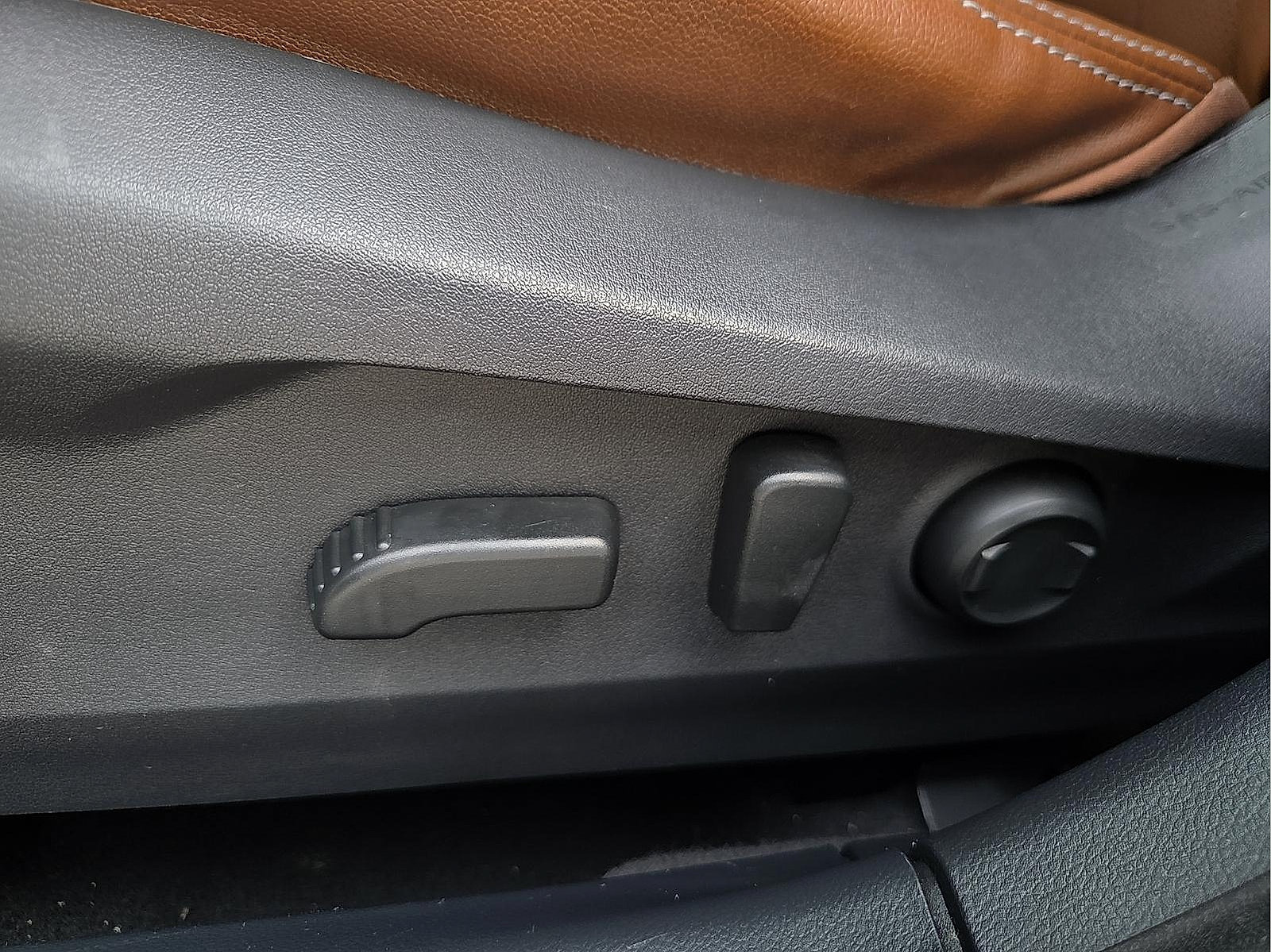 Used 2020 Subaru Outback Touring AWD/4WD image 15