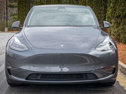 Used 2023 Tesla Model Y Performance image 17
