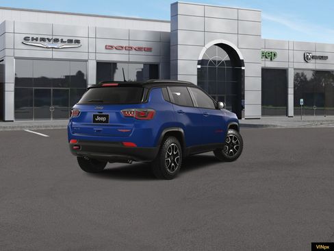 New 2026 Jeep Compass Trailhawk w/ Sun, Sound & Navigation Group AWD/4WD image 7