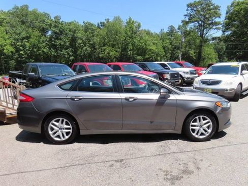 Used 2014 Ford Fusion SE FWD image 6