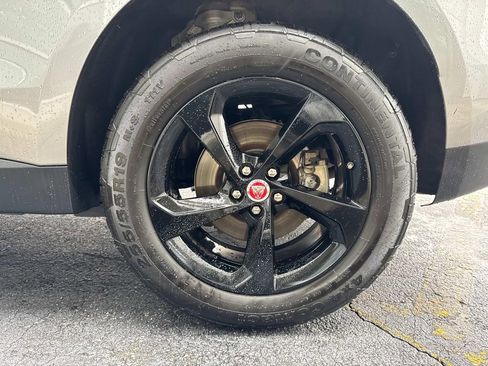 Used 2020 Jaguar F-PACE Premium image 20