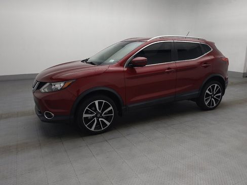 Used 2019 Nissan Rogue Sport SL FWD image 2