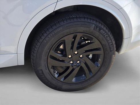 Used 2020 Land Rover Discovery Sport S R-Dynamic image 22