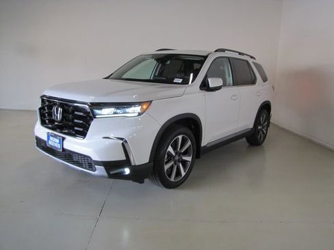 Certified 2023 Honda Pilot Elite image 1