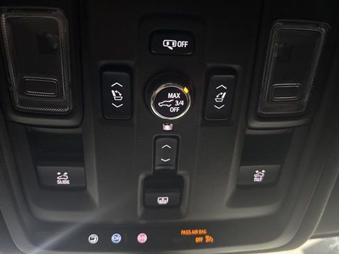 Used 2021 GMC Yukon Denali w/ Denali Ultimate Package image 21