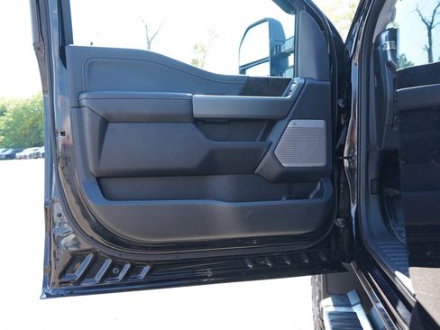 Used 2025 Ford F350 Lariat w/ Chrome Package AWD/4WD image 18