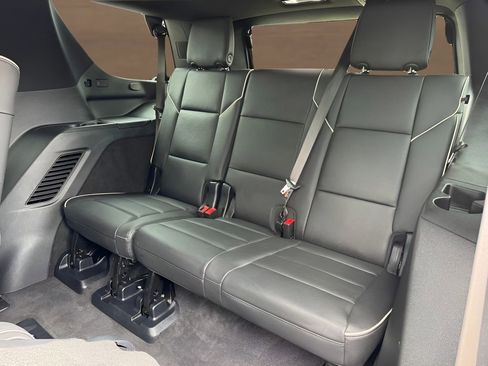 Certified 2025 Cadillac Escalade Premium Luxury AWD/4WD image 16