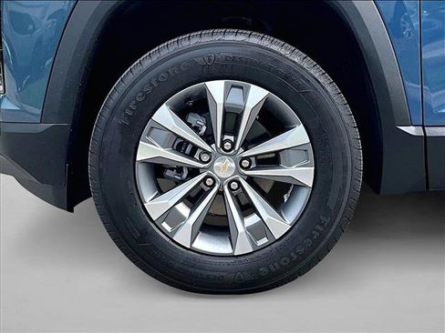 Used 2026 Chevrolet Equinox LT w/ Safety and Technology Package FWD image 10