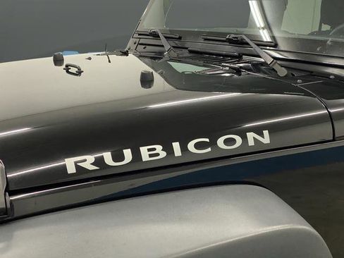 Used 2018 Jeep Wrangler Unlimited Rubicon w/ Cold Weather Group image 36