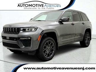 Used 2026 Jeep Grand Cherokee Summit w/ Obsidian Package AWD/4WD video 1