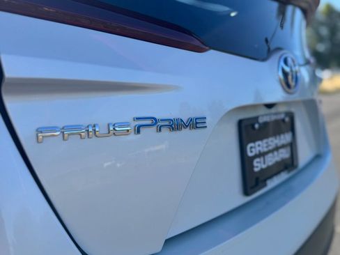 Used 2021 Toyota Prius Prime XLE FWD image 41