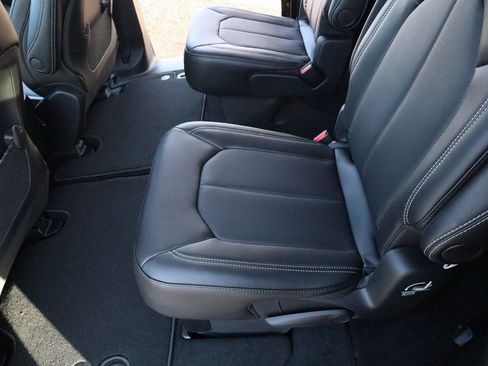 New 2026 Chrysler Voyager LX image 12