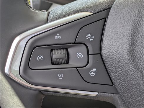 New 2026 Chevrolet Trax LT w/ Driver Confidence Package FWD image 21