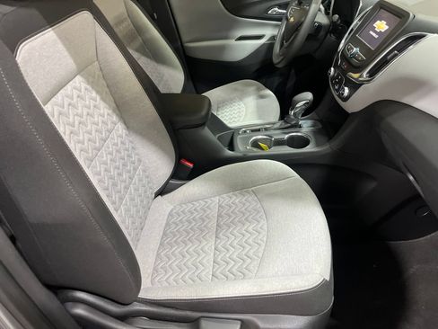 Used 2023 Chevrolet Equinox LS FWD image 15