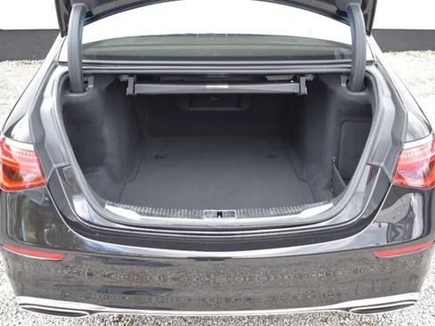 Used 2024 Mercedes-Benz S 500 4MATIC image 37