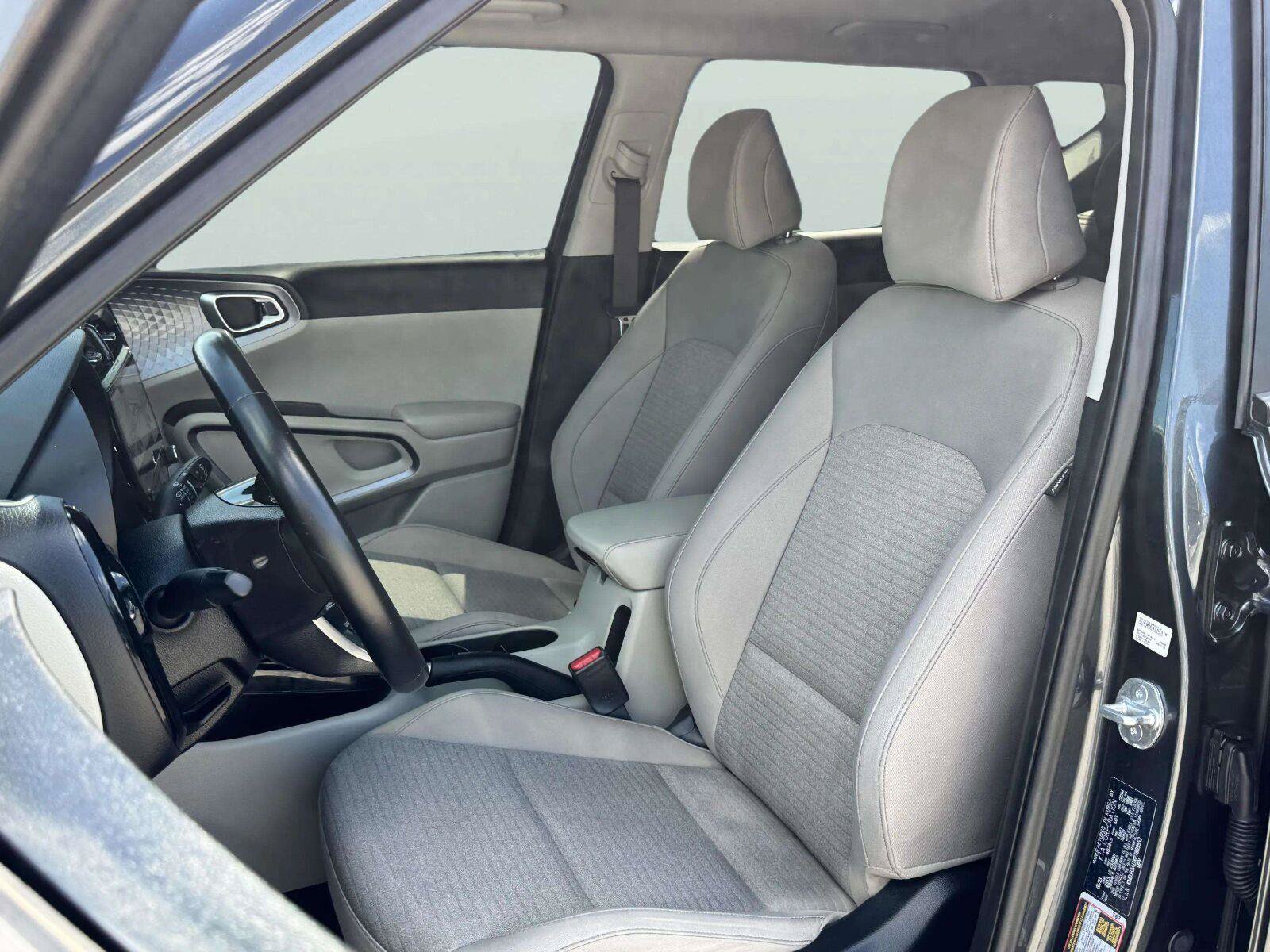 Used 2023 Kia Soul EX FWD image 19