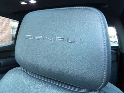 Used 2021 GMC Sierra 1500 Denali w/ Denali Ultimate Package image 31