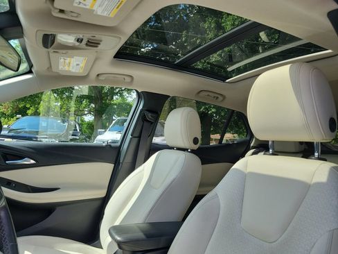 Used 2020 Buick Encore GX Select w/ Experience Buick Package FWD image 35