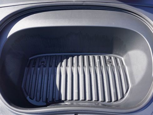 Used 2024 Tesla Model 3 Performance image 35