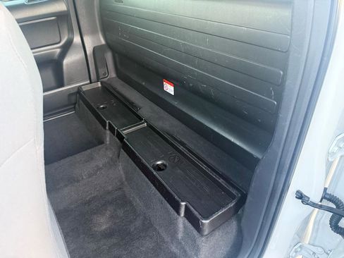 Used 2016 Toyota Tacoma SR RWD image 12