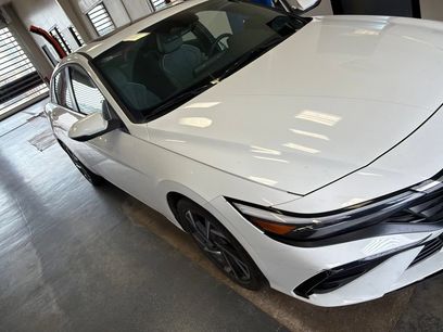 Used 2025 Hyundai Elantra Limited