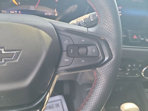 Used 2025 Chevrolet TrailBlazer RS w/ Convenience Package AWD/4WD image 15