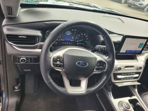 Certified 2023 Ford Explorer XLT w/ Equipment Group 202A RWD image 30