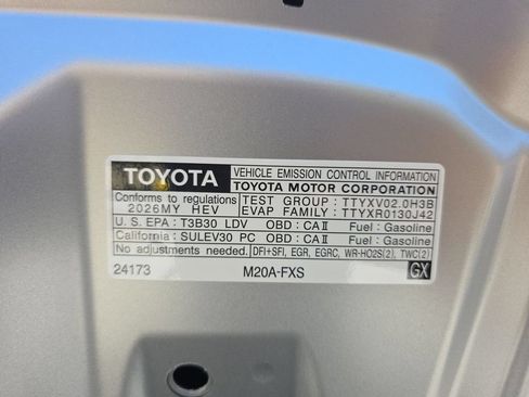 Used 2026 Toyota Prius XLE FWD image 36