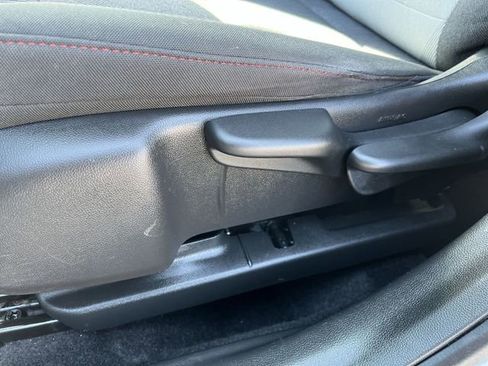 Used 2024 Chevrolet Trax RS FWD image 16