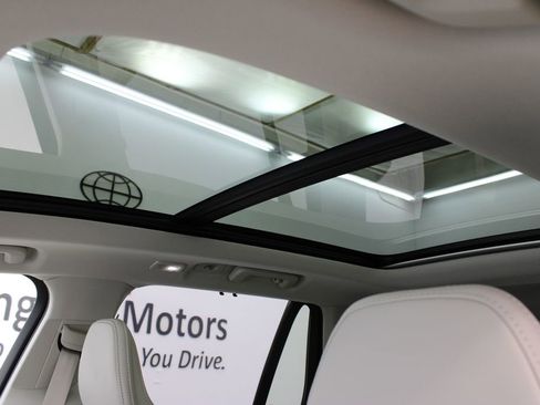 New 2026 Volvo XC90 T8 Ultra w/ Protection Package Premier AWD/4WD image 13
