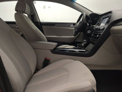 Used 2016 Hyundai Sonata SE FWD image 21